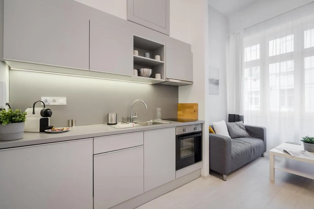 Bpr Cerebria Home Budapest 0*,