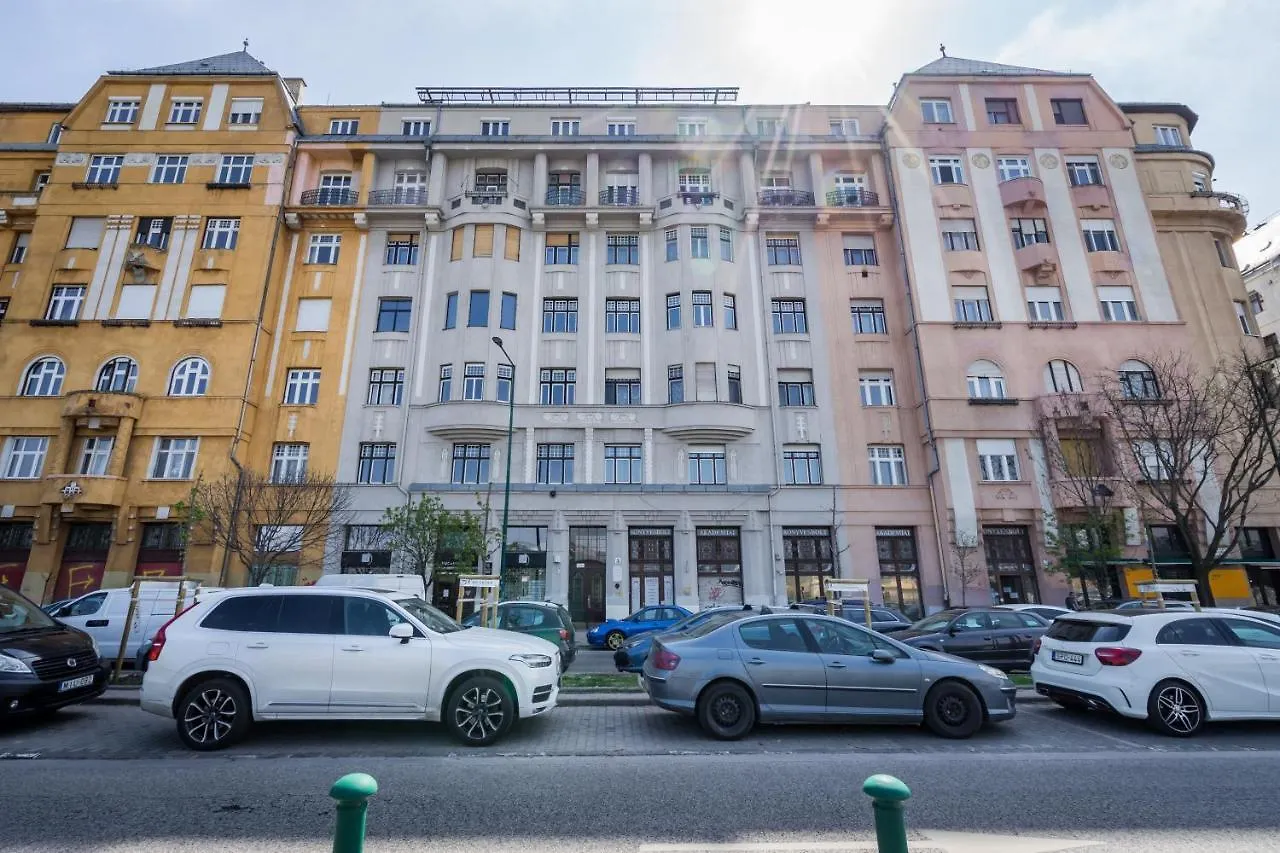 Bpr Cerebria Home Budapest Hungary