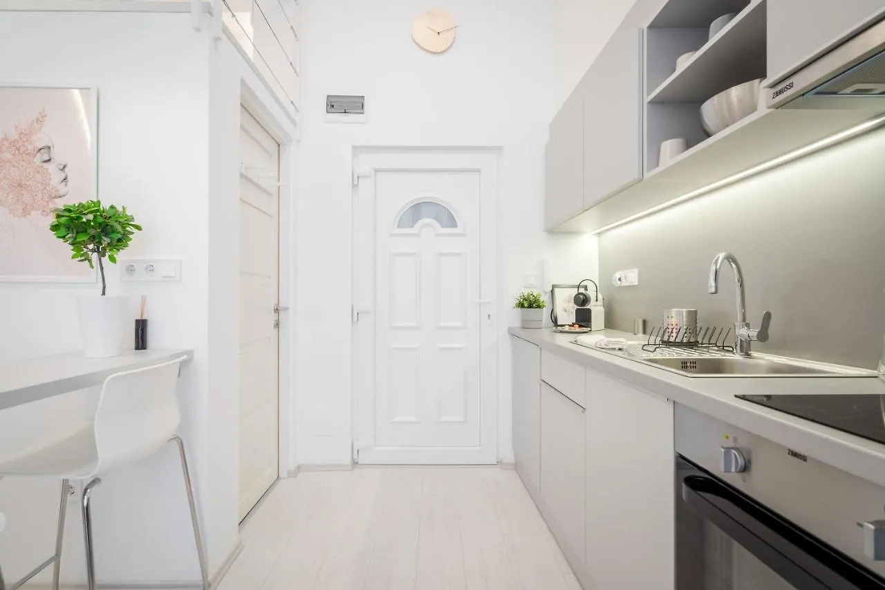 Bpr Cerebria Home Budapest Hungary
