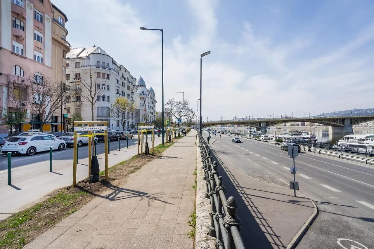 Bpr Cerebria Home Budapest 0*,